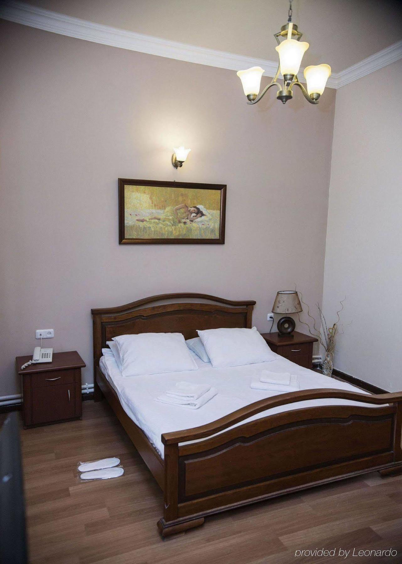 Capital Hotel Erywań Zewnętrze zdjęcie