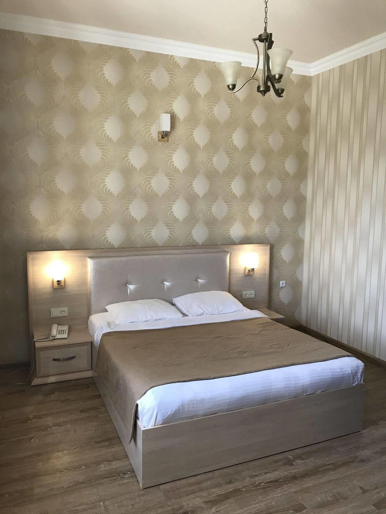 Capital Hotel Erywań Zewnętrze zdjęcie